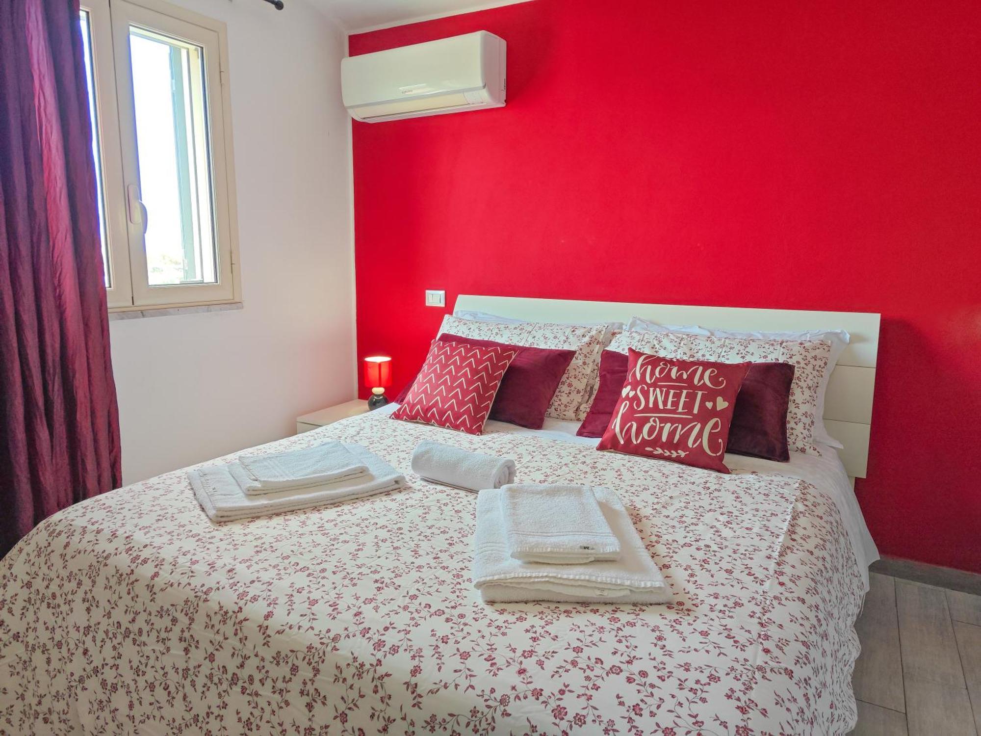 Case Vacanze Mare Nostrum - Villas In Front Of The Beach With Pool 坎波菲利斯·迪·罗切 外观 照片