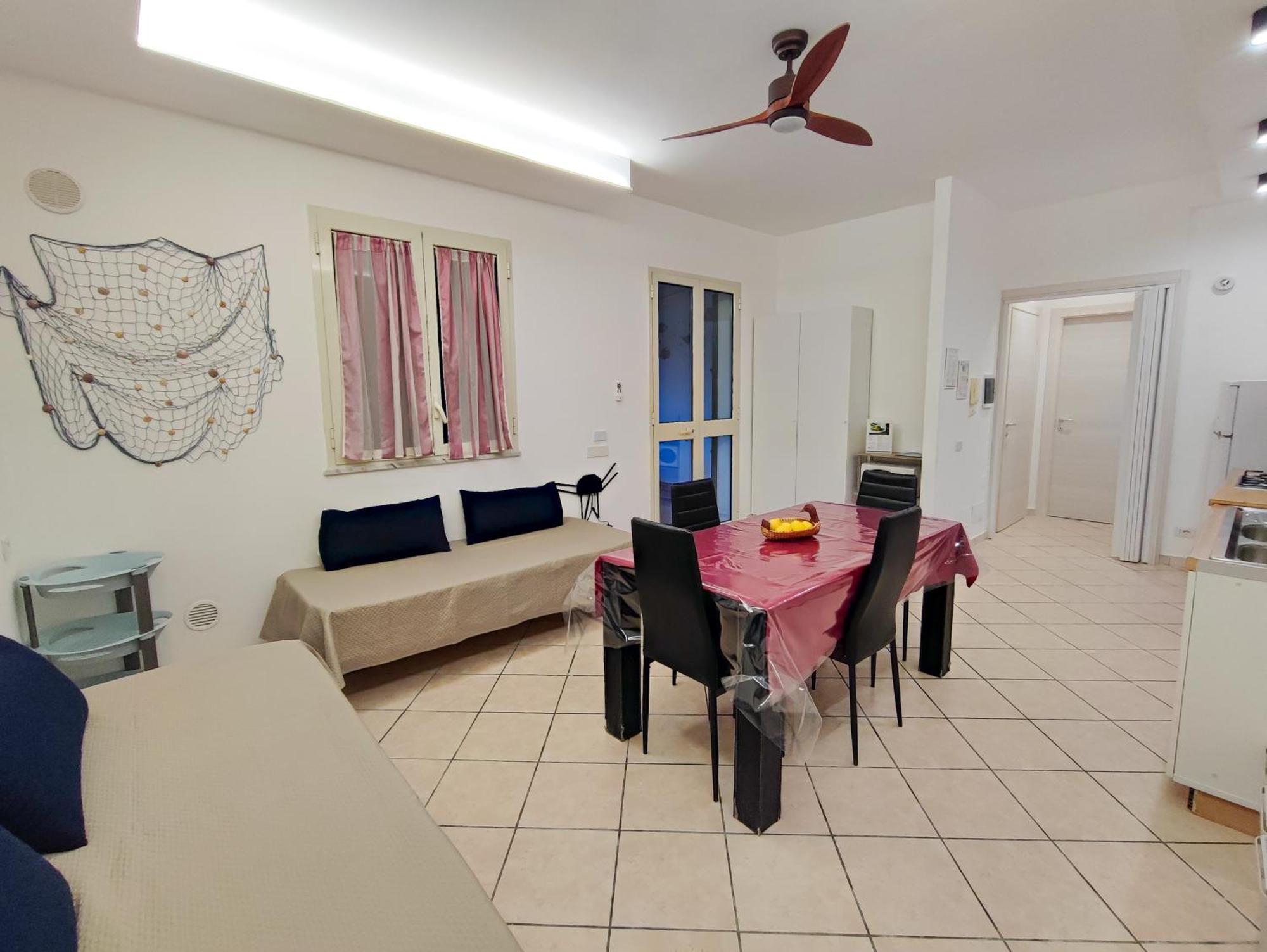 Case Vacanze Mare Nostrum - Villas In Front Of The Beach With Pool 坎波菲利斯·迪·罗切 外观 照片