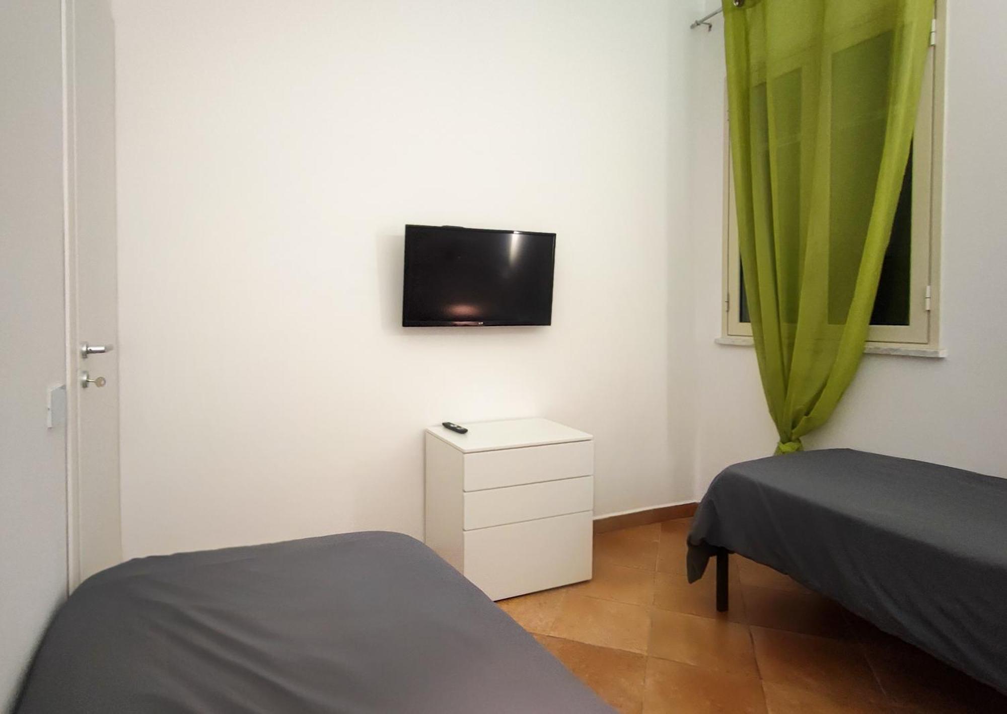 Case Vacanze Mare Nostrum - Villas In Front Of The Beach With Pool 坎波菲利斯·迪·罗切 外观 照片