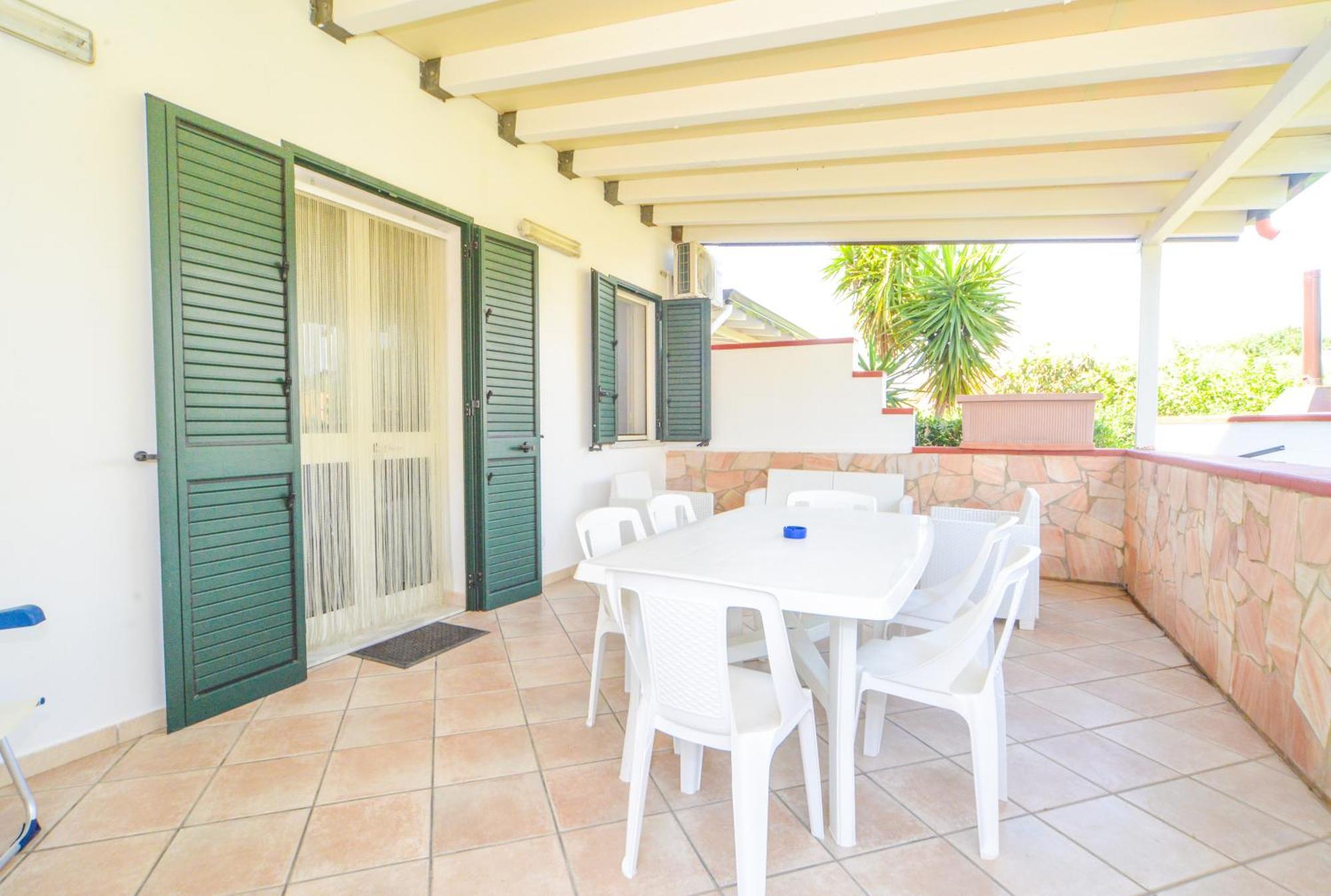 Case Vacanze Mare Nostrum - Villas In Front Of The Beach With Pool 坎波菲利斯·迪·罗切 外观 照片
