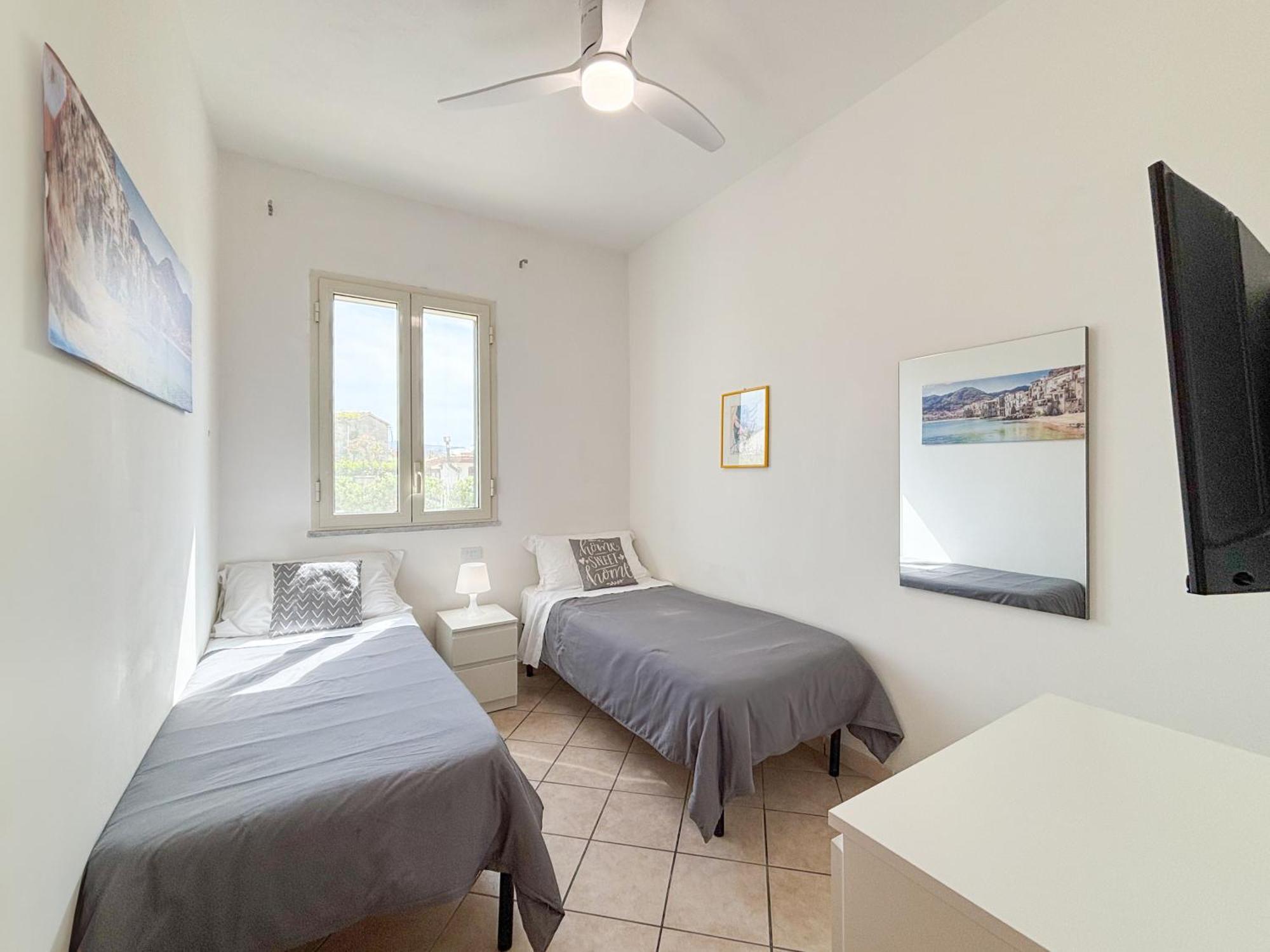 Case Vacanze Mare Nostrum - Villas In Front Of The Beach With Pool 坎波菲利斯·迪·罗切 外观 照片