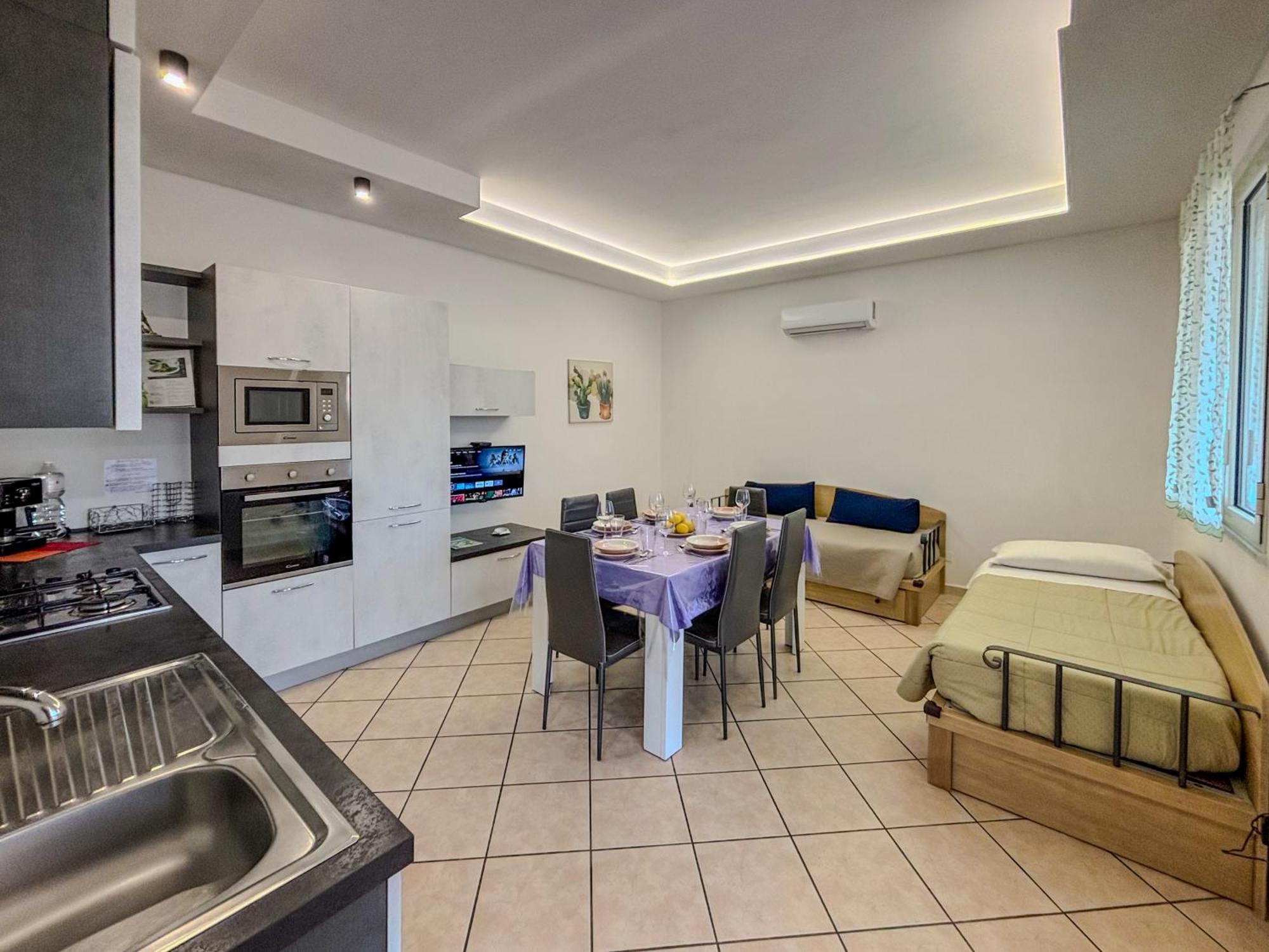 Case Vacanze Mare Nostrum - Villas In Front Of The Beach With Pool 坎波菲利斯·迪·罗切 外观 照片